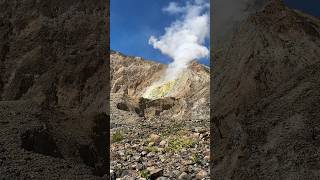 Baru tau ternyata ada DANAU loh  #gunungpapandayan baru kali ini melihat langsung keindahan Kawahnya