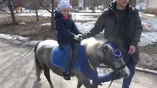 Весенний парк Маяковского в Екатеринбурге.