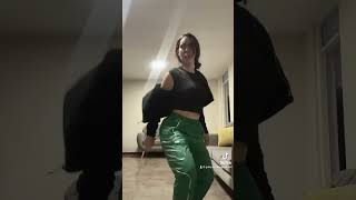 Peruana bailando Salsa!