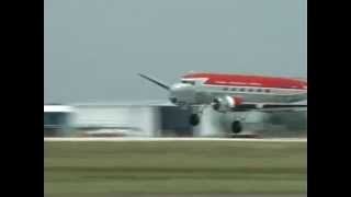 The Herpa DC-3 - one wheel landing!