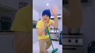 FUNNY DANCE JUST FOR FUN🤣