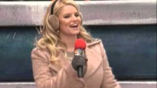 Jessica Simpson@Macy's Thanksgiving Day Parade 2010