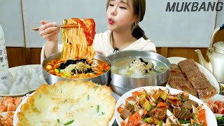 SUB) 강릉에서 뜨끈한 장칼국수에 감자옹심이 감자떡 도토리묵 감자전까지 먹방 SPICY KALGUKSU NOODLES REAL SOUND ASMR MUKBANG