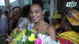 Miss France et Ophély Mézino accueillies comme des reines à l'aéroport de Pointe-à-Pitre