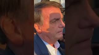 BOLSONARO DA ENTREVISTA SOBRE QUE ESTAR ACPNTECENDO NO BRASIL