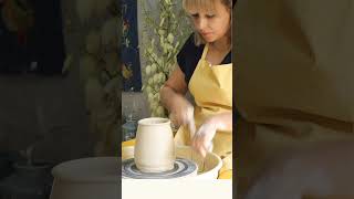 Making a vase - throw with me #shorts