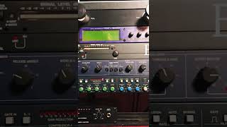 Symetrix 501 vintage studio compressor with bass