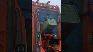 Dennis Elite 6 Refuse Truck on Garden Waste, YXT #shorts