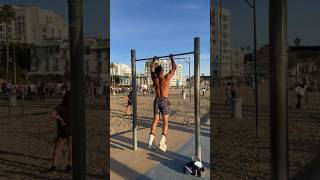 How to rollerblade muscle up #calisthenics #fitness #musclebeach #reels