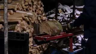 Homemade woodsplitter with rapid extend spool valve.