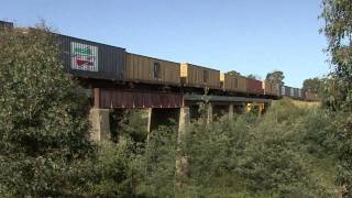 Australian Trains - X49 & A77 on #9462 cross Bunyip River - 28/01/2011