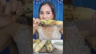 ASMR eating 🌽 #asmr #mukbang #eatingsounds #asmreating