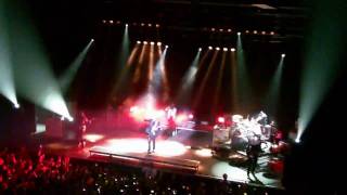 4. Vox Populi 2/3 (30 Seconds To Mars @013 Tilburg) HD