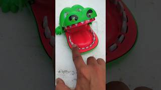 put the crocodile #shorts #playing  #asmr #asmrsounds #satisfying