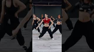 JENNIE  Mantra Dance Practice   #JENNIE #BLACKPINK #블랙핑크 #제니 #mantrachallenge