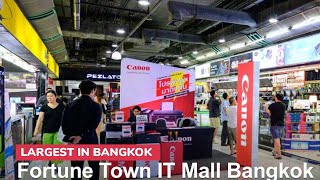 DAY AT THE IT MALL IN BANGKOK