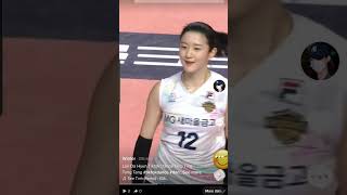 Yang dilakukan gadis ini setelah cetak skor permainan bola volly lee da hyun tiktok dance ting tang