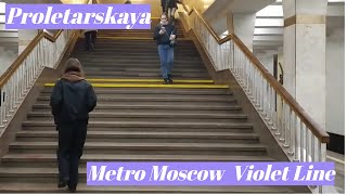 Proletarskaya, Moscow Metro, Violet Line - interior view, arrival and departure of the train Fr. 3