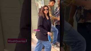 Parineeti Chopra snapped in town, keeping it chic and casual #ytshorts #parineetichopra