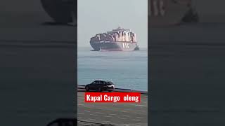 Kapal super Besar bermuatan ratusan kontainer #shorts #kapal