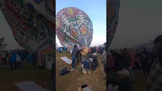 Persiapan Penerbangan Balon Udara