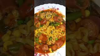 spicy buldak noodles stew with sausage #spicynoodles #buldaknoodles #spicy #shorts #asmr #mukbang