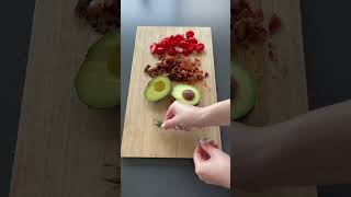 Rosemary Chicken, Bacon, and Avocado Salad recipe from Pinterest! #lunch #recipe