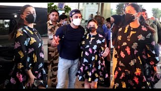 Alia Bhatt Flaunting her Huge Babybump At airport with Hubby Ranbir Kapoor Leaving To Hyderabad