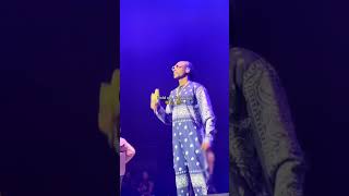 Snoop Dogg's cute actions when performing 😂 #snoopdogg #hiphop