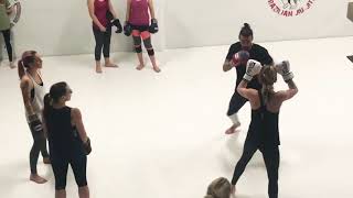 Women’s kickboxing class