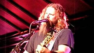 Jamey Johnson performs Who's gonna fill their shoes