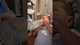 When your baby is 9 days old and holding his bottle🤣 #shortsviral #shortsfeed