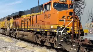 tren granelero con locomotora BNSF y union pacific