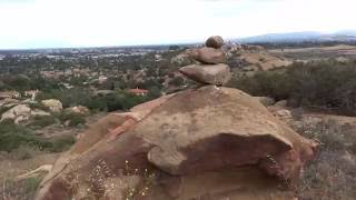 Hiking Trails in Los Angeles: Chatsworth Oaks park (great views!)