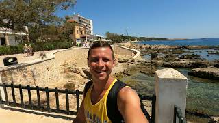 Mallorca Cala Ratjada (Son Moll) Strand, Restaurants, Hotel und Promenade 4K Walk Spain Urlaub