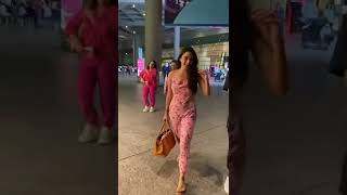 Kiara Advani | Kiara Advani Spotted Airport #kiaraadvani #kiaraadvanisongs #ytshorts #shorts