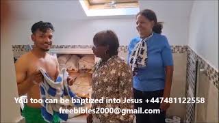 Big Issue newspaper seller baptized into Jesus in London UK