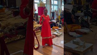 Radhe Radhe Temple Kirtan with Paramahamsa Vishwananda