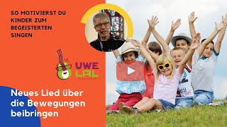 Kindern ein neues Lied über die Bewegungen beibringen