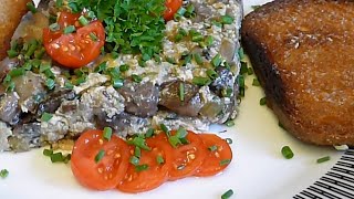 MushroomsEggs with Garlic Toast (Houbová Smaženice s Topinkou)