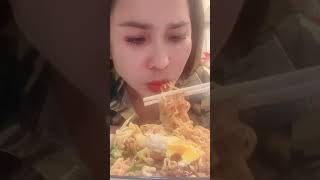 ASMR eating noodles #asmr #mukbang #spiccy #eating