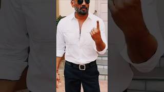 SUNIL SHETTY ने बैंक मैनेजर को अपनी ऊंगली पर नचाया #sunilshetty #trending #shortfeed