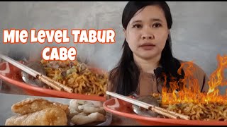 Mie Level Tabur Cabe Iris Super Pedas #mukbang #mukbangindomiegoreng #hot #asmrsounds