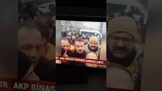 ak parti binası önünde polis 15temmuz gazilerine ters kelepçe vuruyorlar