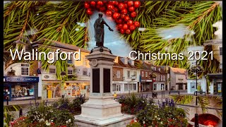 Wallingford Town Christmas 2021  Shop & Dolphin pub decoration.