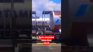 Kereta pengangkut bahan bakar minyak...#short #keretabbm #ptkai