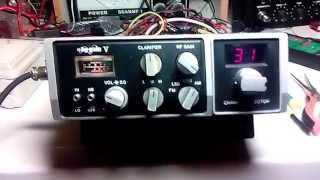 cb radio hy gain V  2795  with 7volt power mike VINTAGE