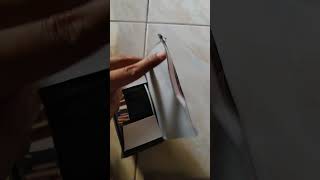 Unboxing asbak,, mau bikin vidio yang panjang males bikinnya... gak pede