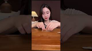 Xúc xích cuốn bánh tráng và rong biển. Xin mời cả nhà #mukbang