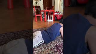 మీరు ఐతే ఇలా చేయద్దు PLANK 😅 #shorts #ytshorts #plank #funny #cute #kidsvideo #kids #kidsactivities